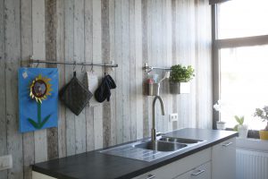 Maximize the space in your kitchen with the grundtal-bar from ikea - huisjethuisje.com